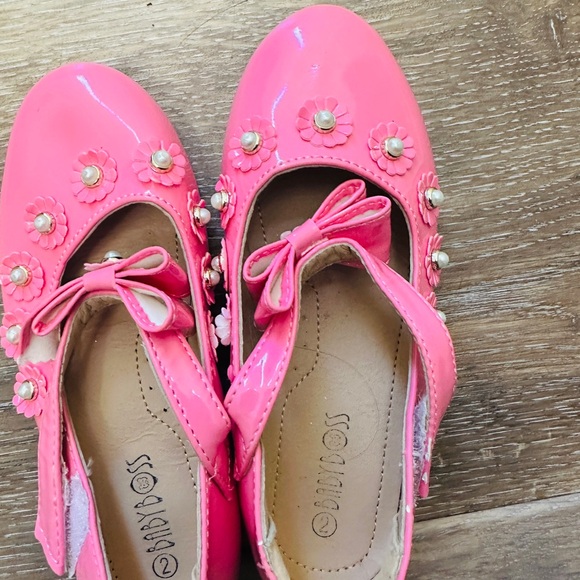 Baby Essentials Other - Baby Essentials Pink Floral Dress Shoes